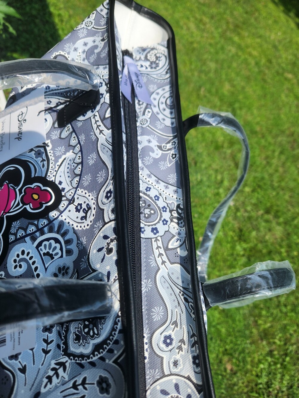 Disney x Vera Bradley Paisley Tote with Mickey & Minnie Print NWT - Picture 9 of 14